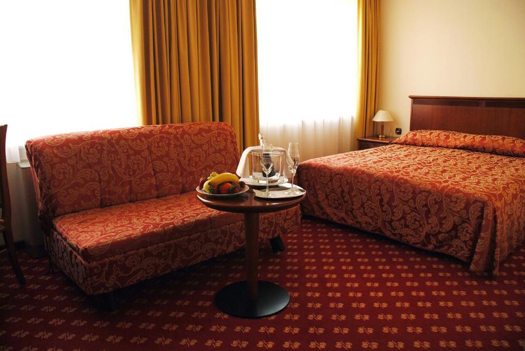 Hotel Zvezda Murska Sobota Ruang foto