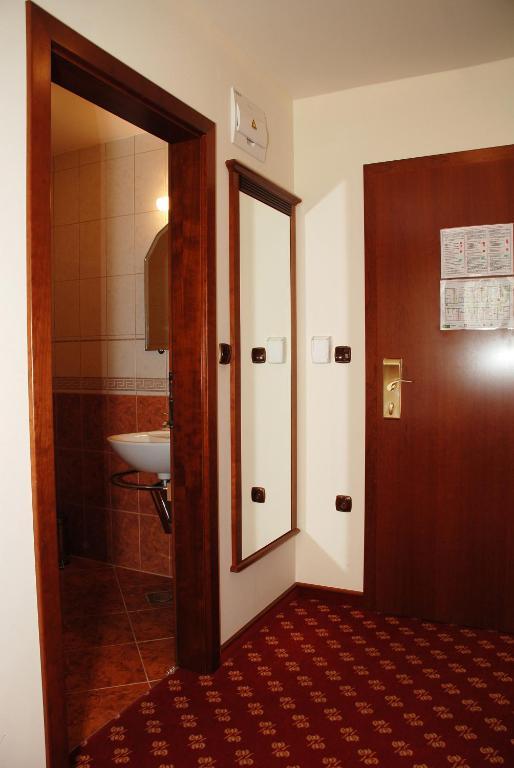 Hotel Zvezda Murska Sobota Ruang foto